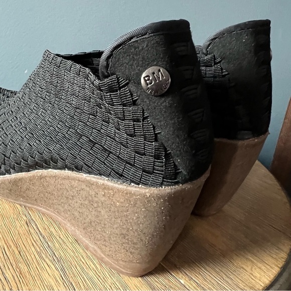 Bernie Mev Sexy Wedge Pump - Picture 2 of 8